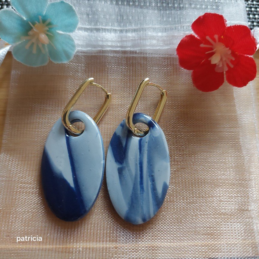 Boucle d'oreille bleu océan